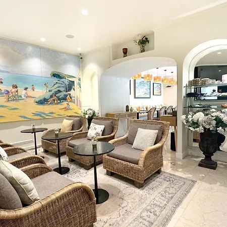 De Provence Hotel